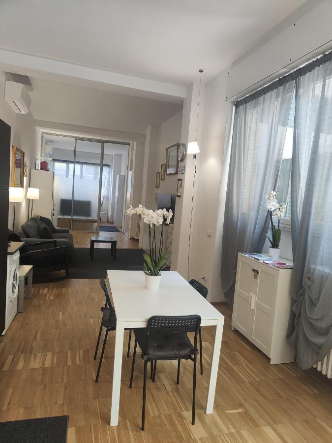 Short Rent Milan Porta Romana Milão Exterior foto